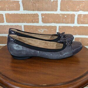 Clark's Grey Flats